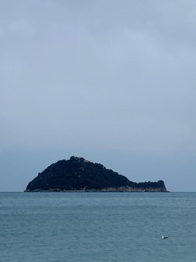 Appartamento Vista Mare Albenga Ngoại thất bức ảnh