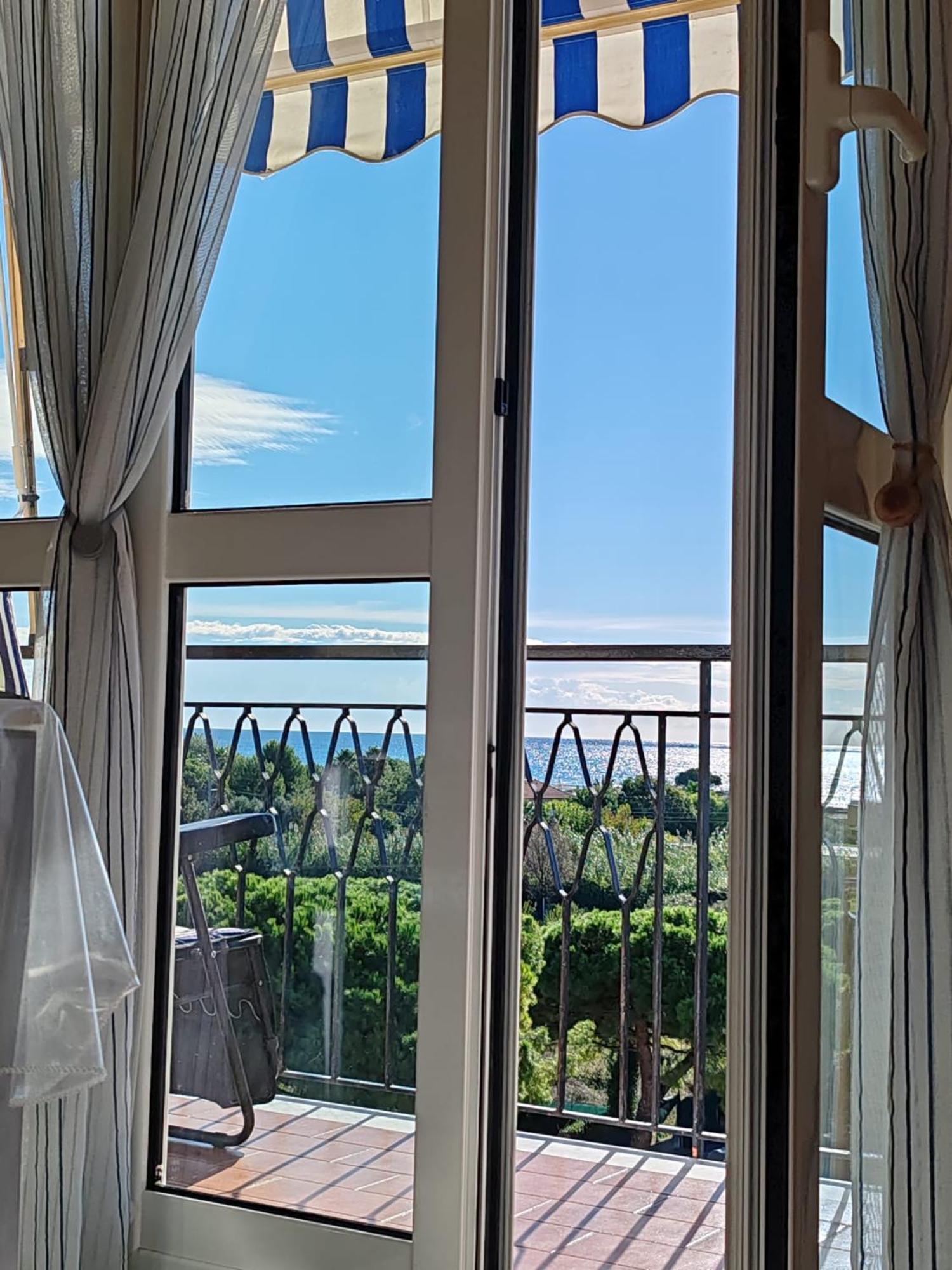 Appartamento Vista Mare Albenga Ngoại thất bức ảnh