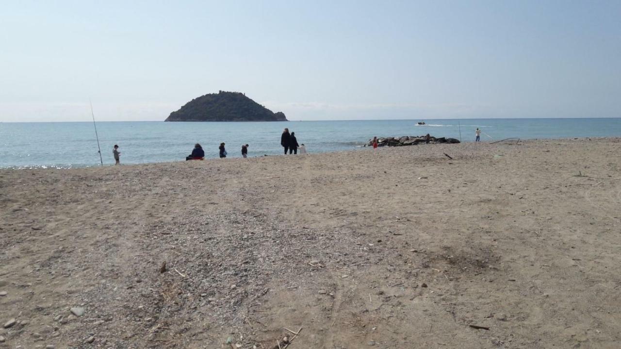 Appartamento Vista Mare Albenga Ngoại thất bức ảnh