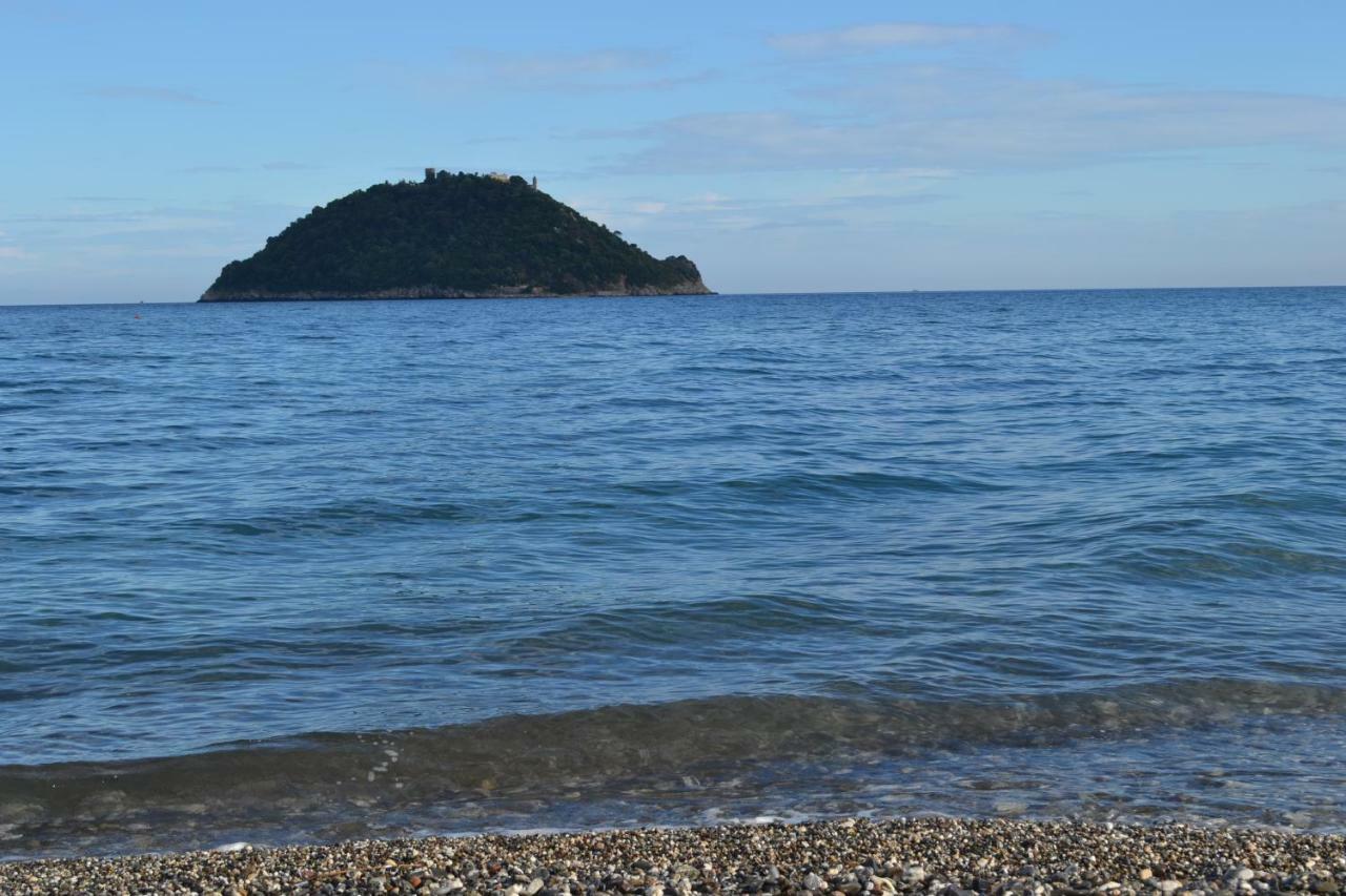 Appartamento Vista Mare Albenga Ngoại thất bức ảnh