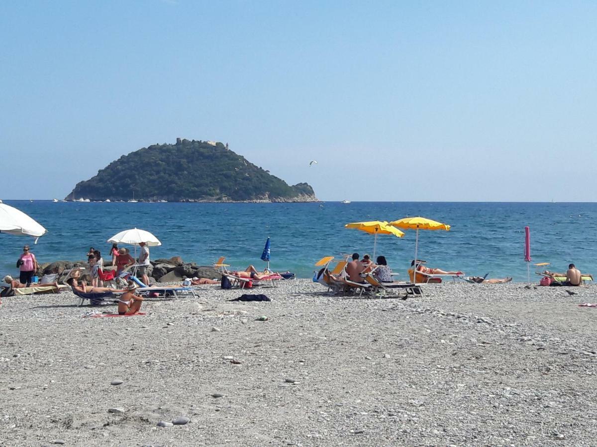 Appartamento Vista Mare Albenga Ngoại thất bức ảnh