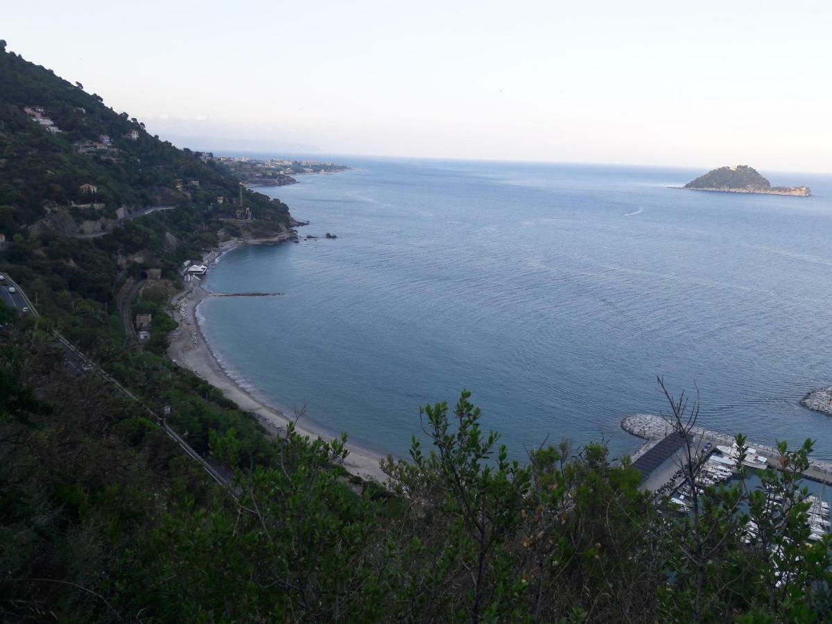 Appartamento Vista Mare Albenga Ngoại thất bức ảnh